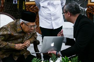 Indonésie: Le vice-président Amin participe au vote de la Photo de l'année 2019 de l'AA