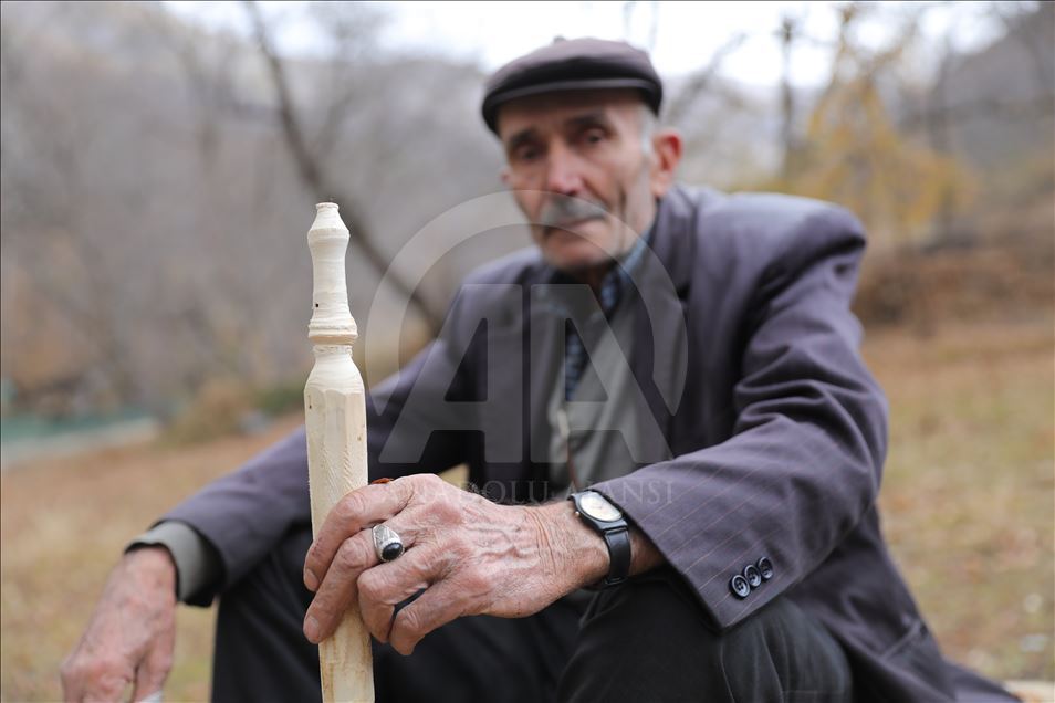 Bahçesaray'ın satranç taşı ustası Ali Yaba