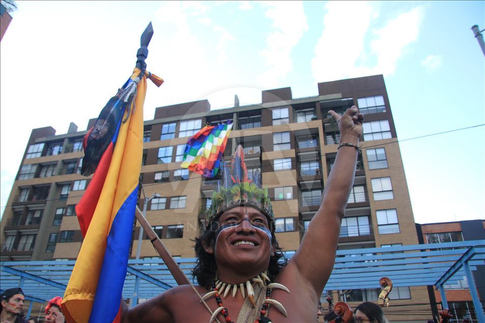 كولومبيا..السكان الأصليون يهددون بالزحف نحو العاصمة
