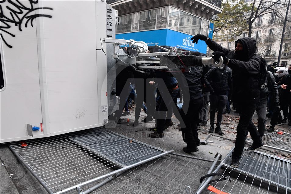 Demonstration against the pension reform in Paris turned into clashes with anti-riot police. 
