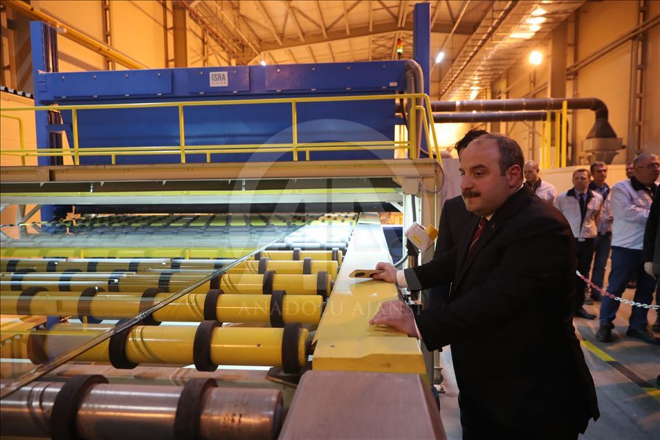 Bakan Varank Tataristan'daki Türk fabrikalarını ziyaret etti