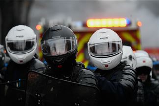 Акции протеста во Франции парализовали жизнь в стране