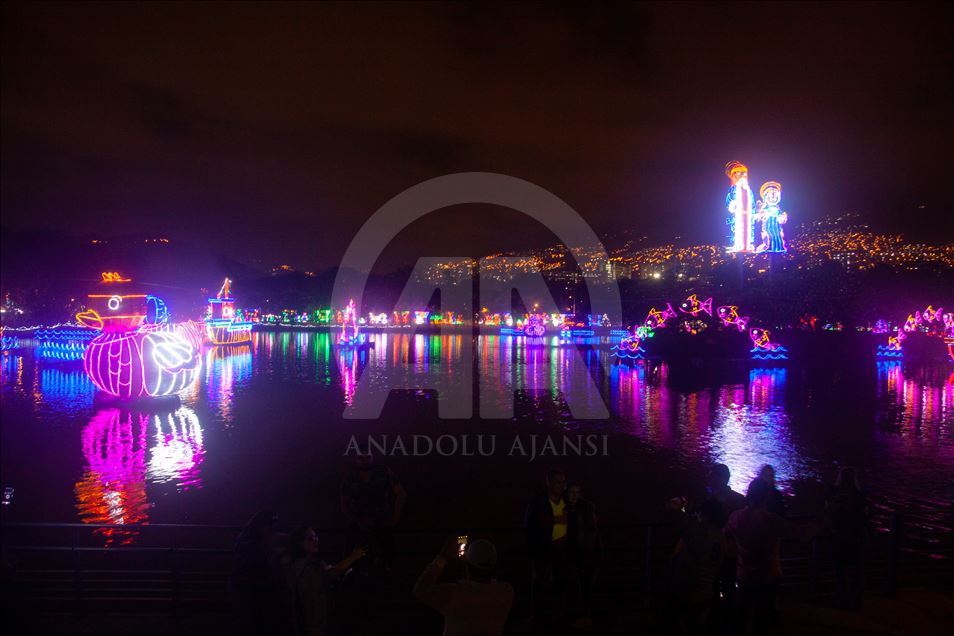 Así disfrutan del alumbrado navideño en el Valle de Aburrá, Colombia