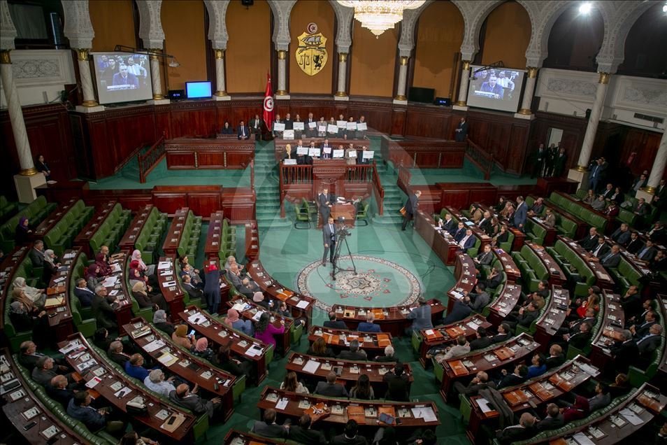 تونس.. نواب يطالبون بفضّ اعتصام كتلة "الدستوري الحر" بالقوة