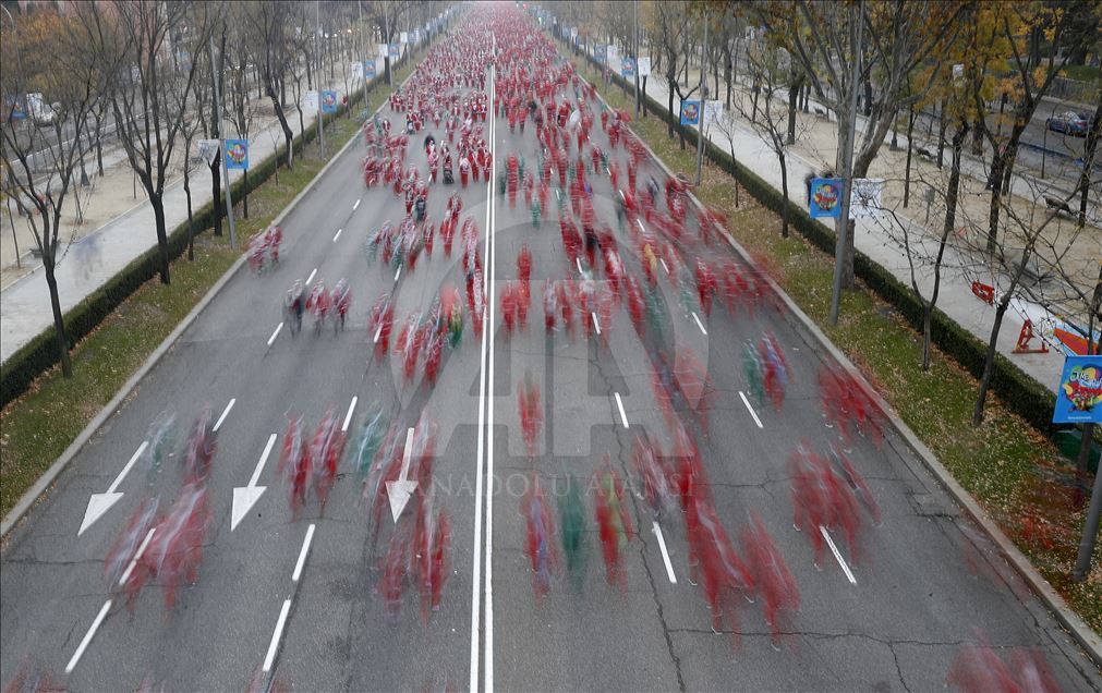 Carrera de Papá Noeles en Madrid