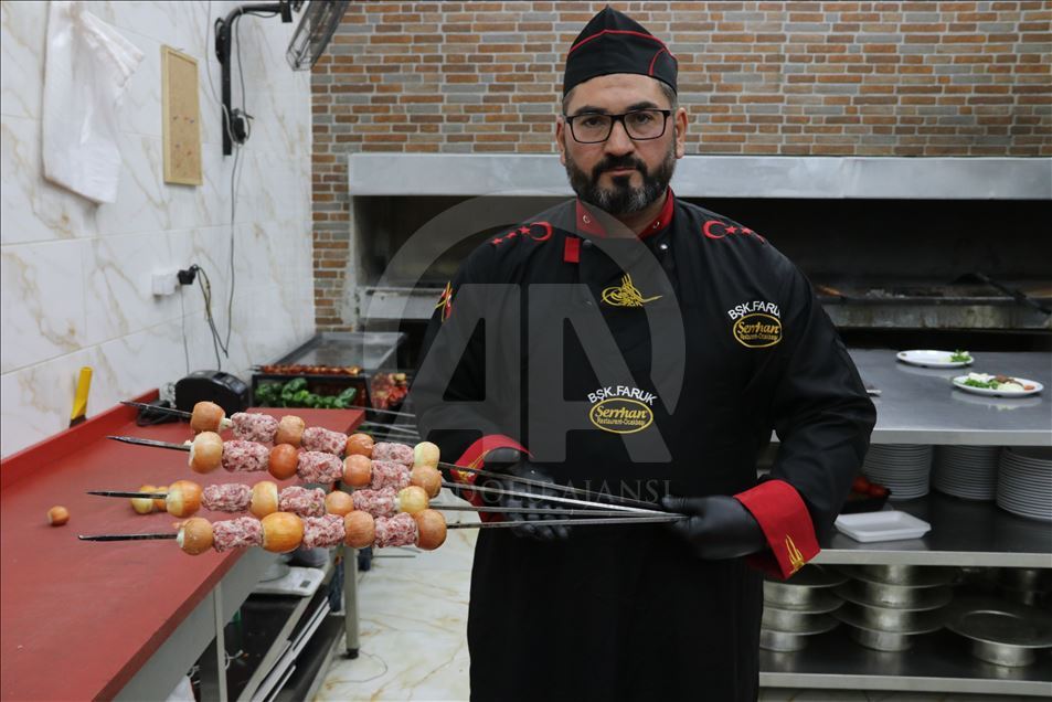 Kebaba pîvazê ya Rihayê temeke xweş di devê mirov da dihêle