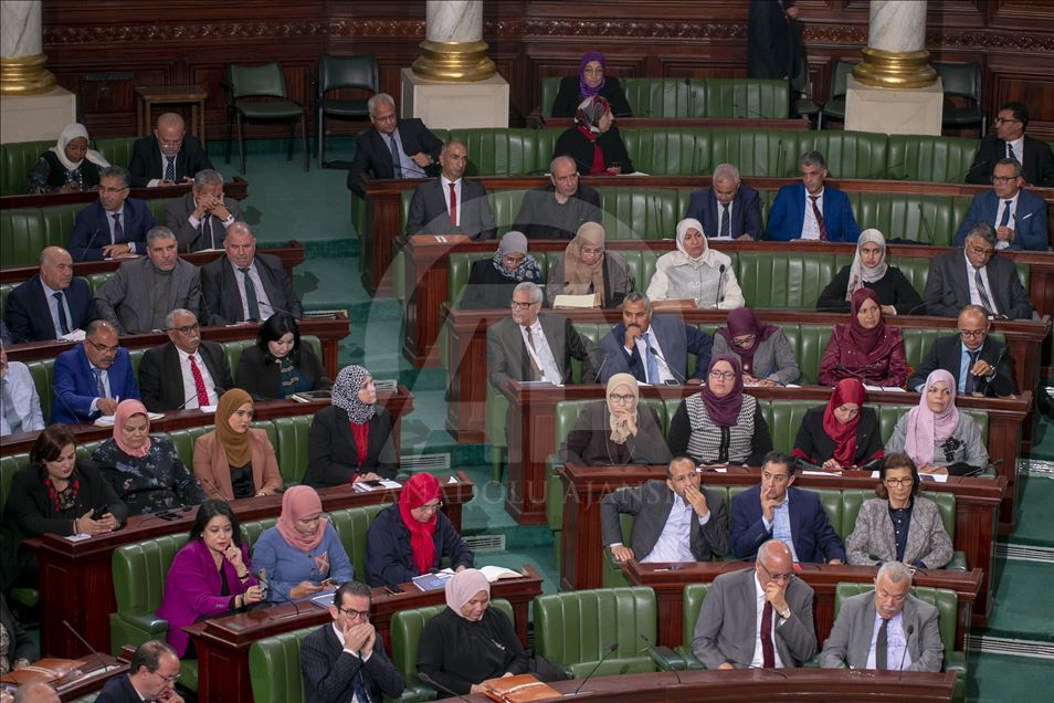 تونس.. نواب يطالبون بفضّ اعتصام كتلة "الدستوري الحر" بالقوة