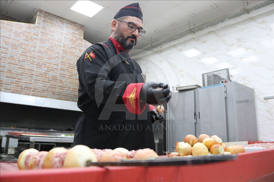 Kebaba pîvazê ya Rihayê temeke xweş di devê mirov da dihêle
