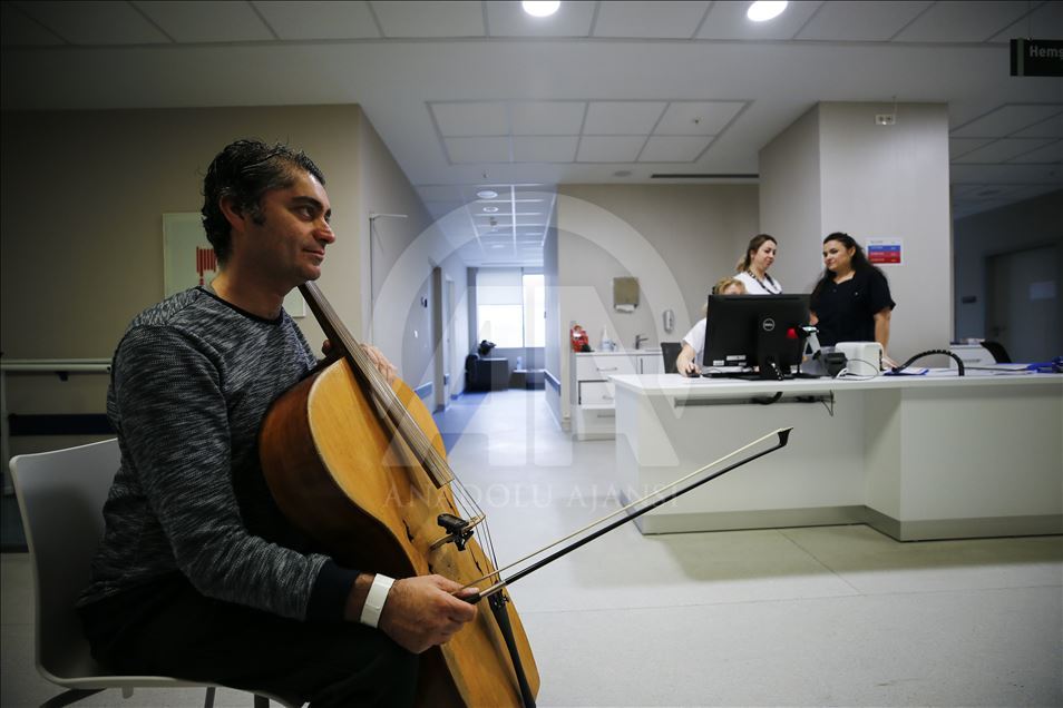 Turkish man plays cello in hospital to beat stress of disease