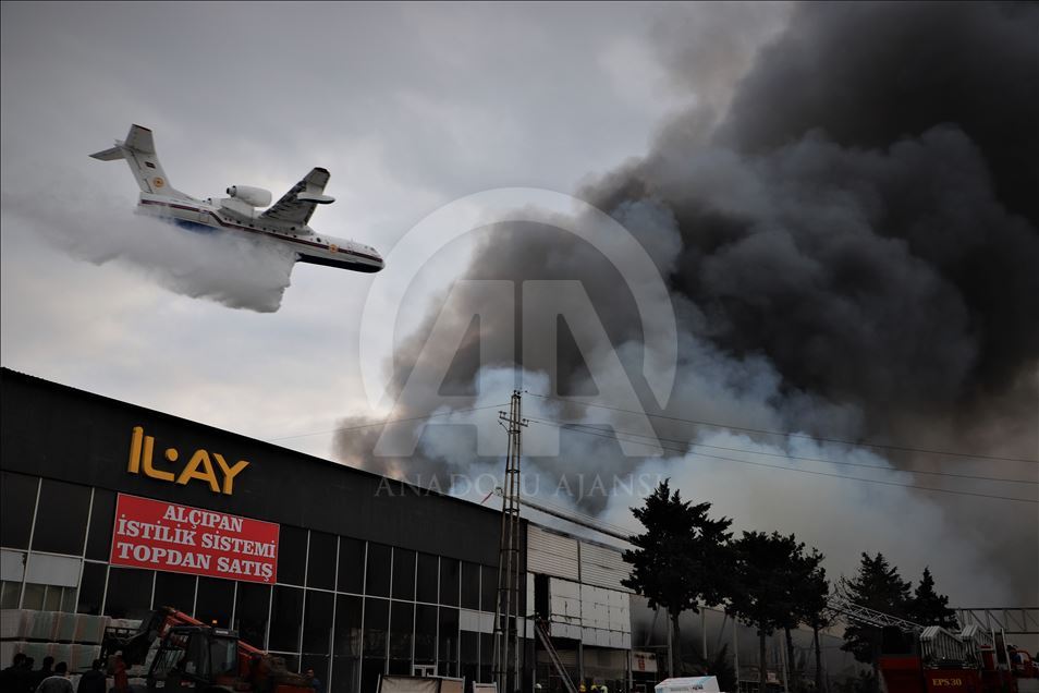Azerbaycan'da ticaret merkezinde yangın 