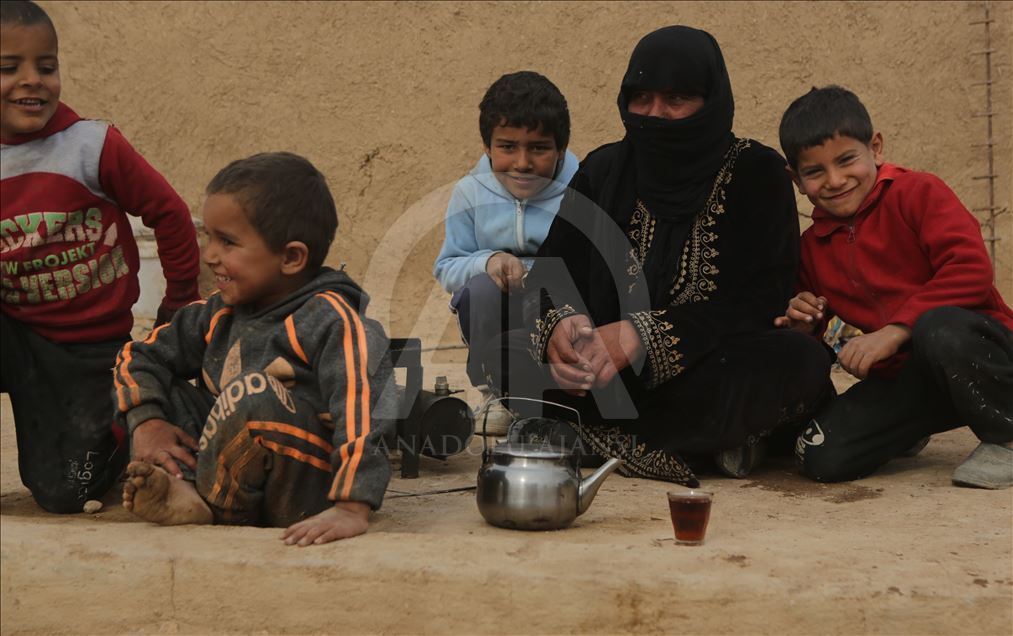 الدعم الإمريكي للإرهابيين يعكر صفو عودة أهالي تل أبيض السورية