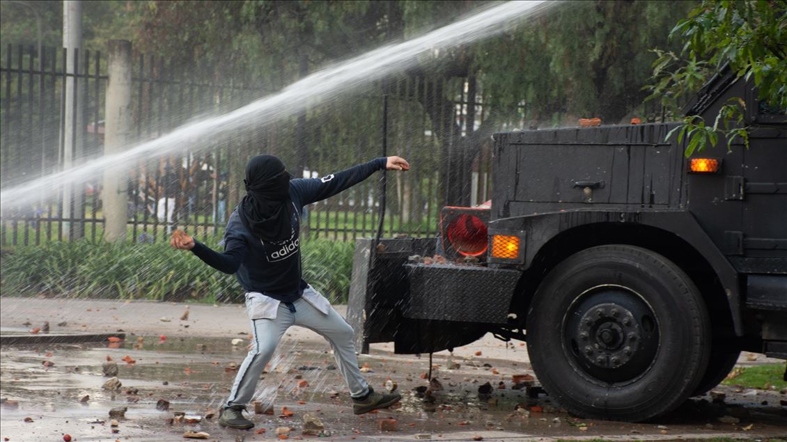 Clashes between students and police in Bogota
