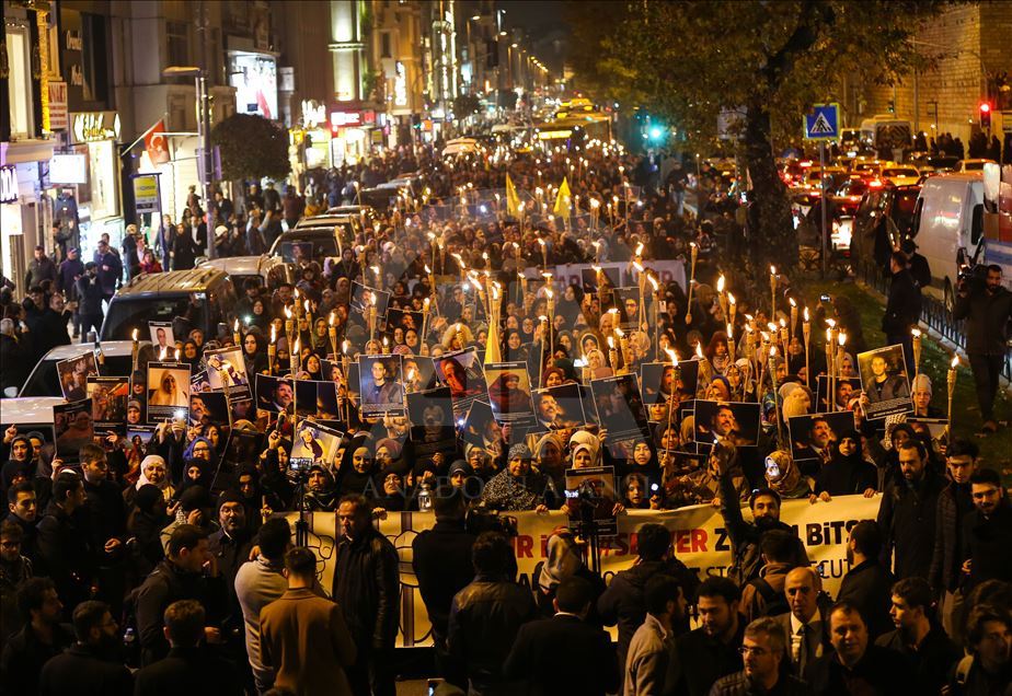 إسطنبول.. الآلاف يشاركون بمسيرة دعما للمعتقلين بالسجون المصرية
