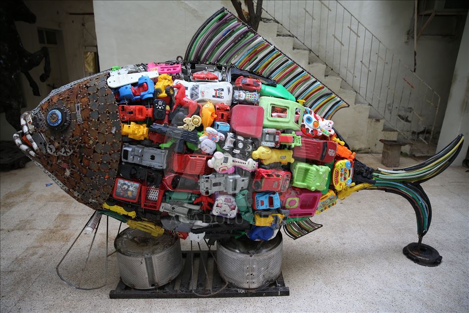 Fish sculpture made of beach waste