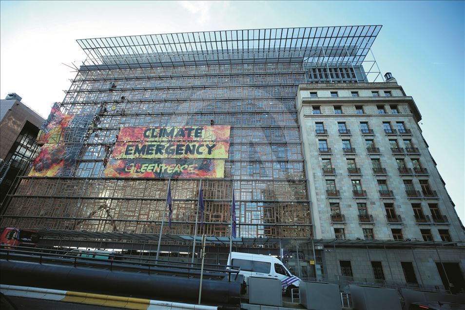 Greenpeace activists' demonstration in Brussels