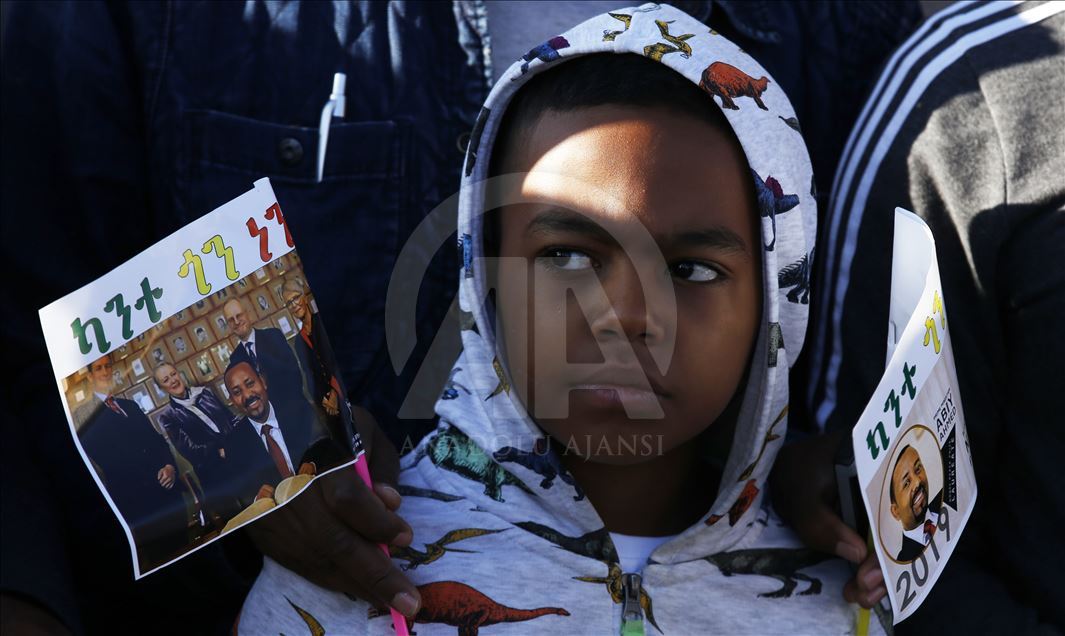 Kryeministri etiopian pritet si hero pas marrjes së Çmimit Nobel
