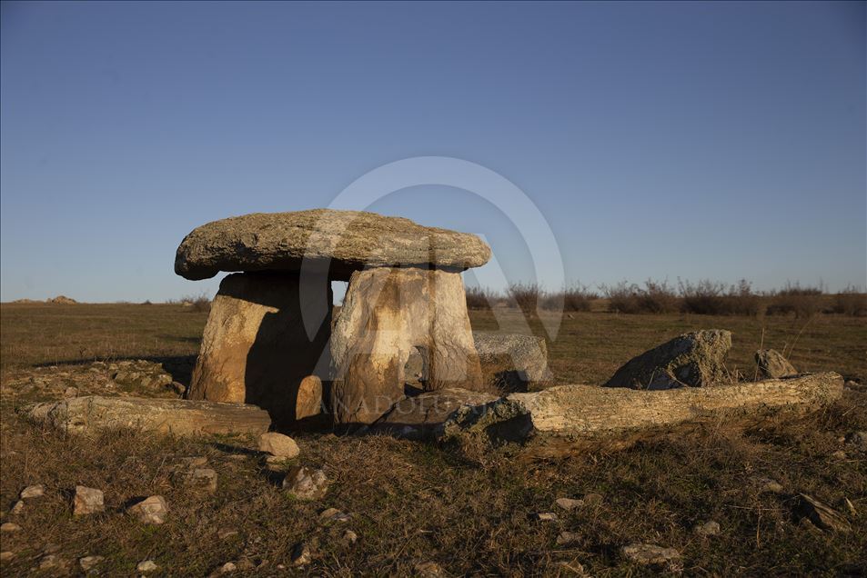 Trakya dolmenlerine Stonehenge benzetmesi