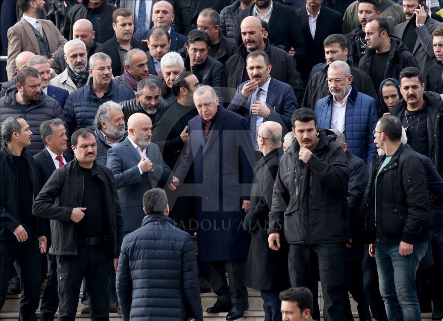 Cumhurbaşkanı Erdoğan, cuma namazını Marmara Üniversitesi İlahiyat Fakültesi Camisi'nde kıldı