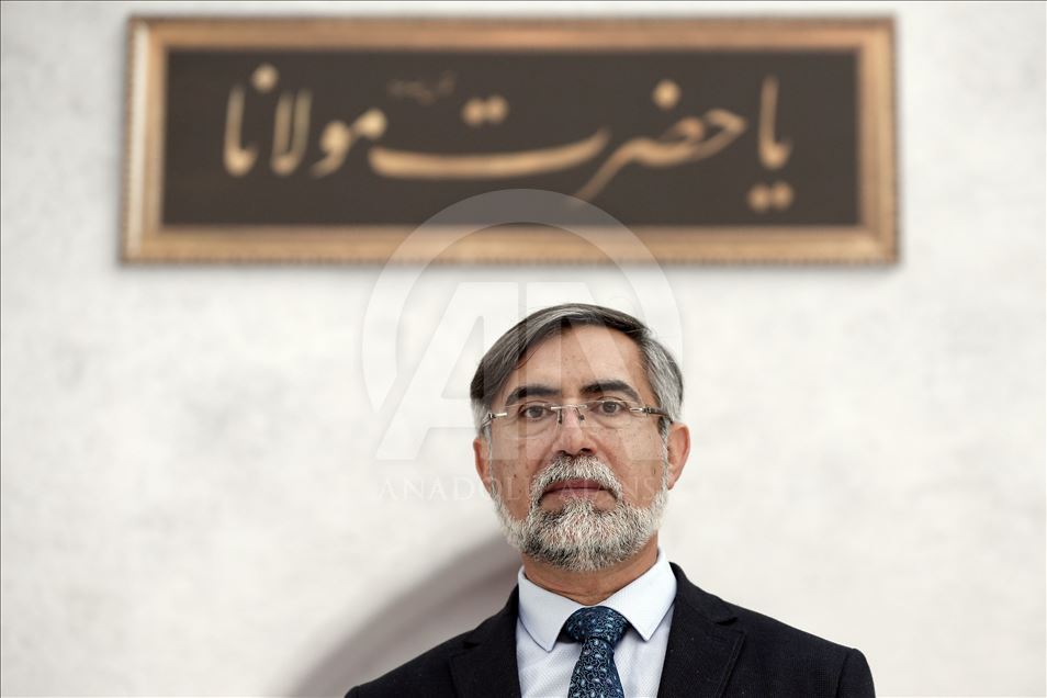 Hazreti Mevlana'nın temsil makamı: "Postnişin"
