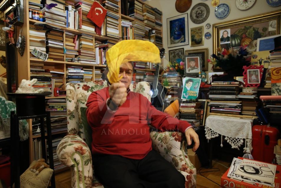 İllüzyonist Sermet Erkin yaklaşık yarım asırdır hünerlerini sergiliyor