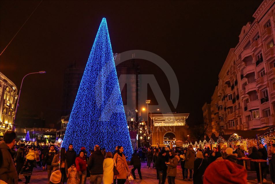 Atmosferë festive për festat e fundvitit në Shkup