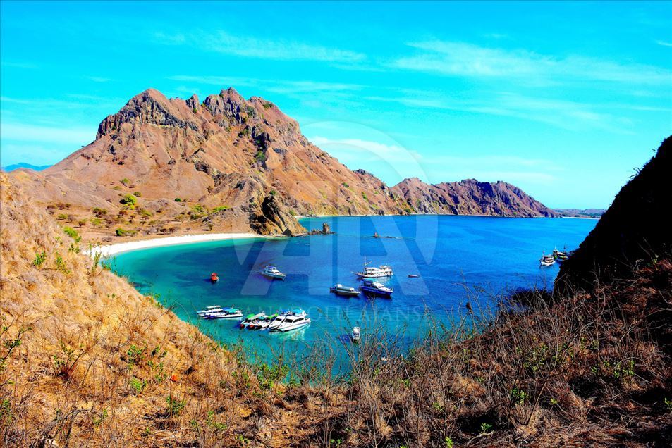 Paisaje tropical del este de Nusa Tenggara, Indonesia