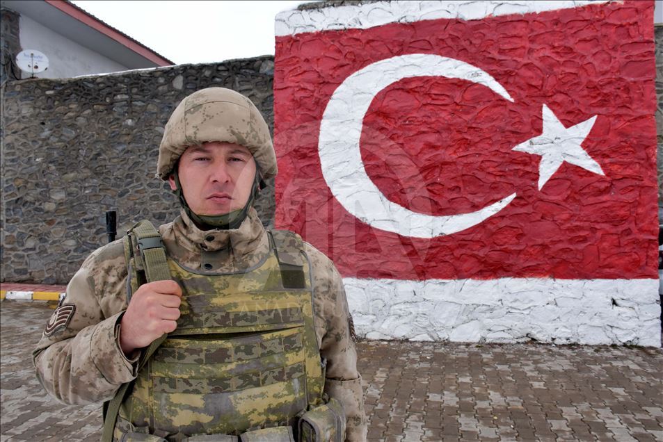 Jandarma kışın da teröristlere göz açtırmıyor