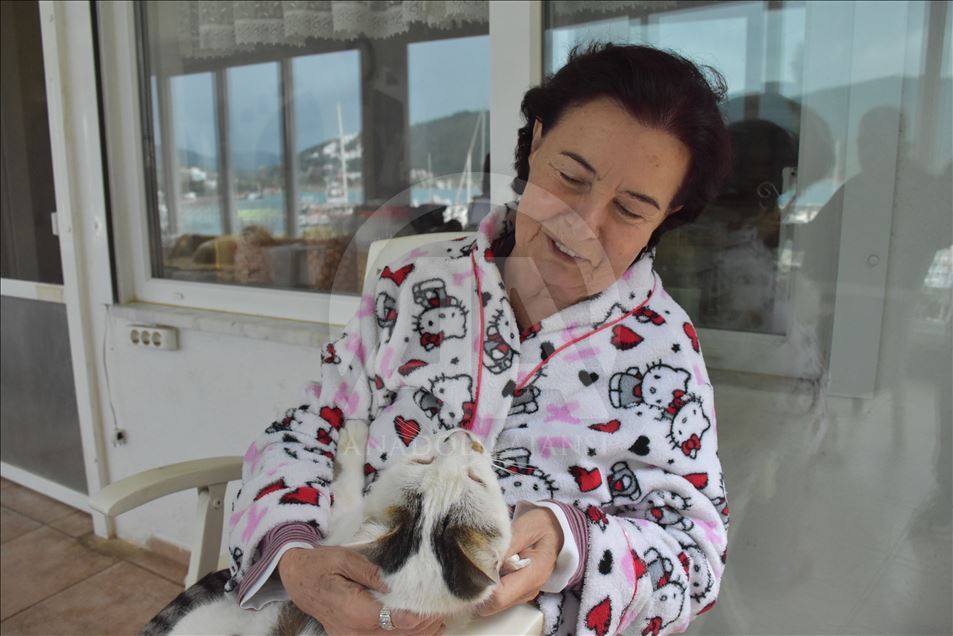 Oyuncu Fatma Girik: "Sağlığıma kavuşsam 'hanım ağa' rolünde oynayabilirim"
