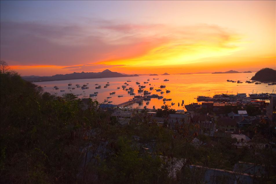 Pemandangan Taman Nasional Komodo, NTT