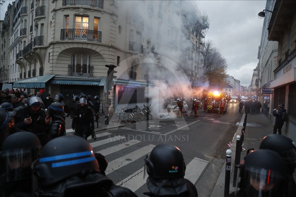 Fransa'da grevler 13. gününde