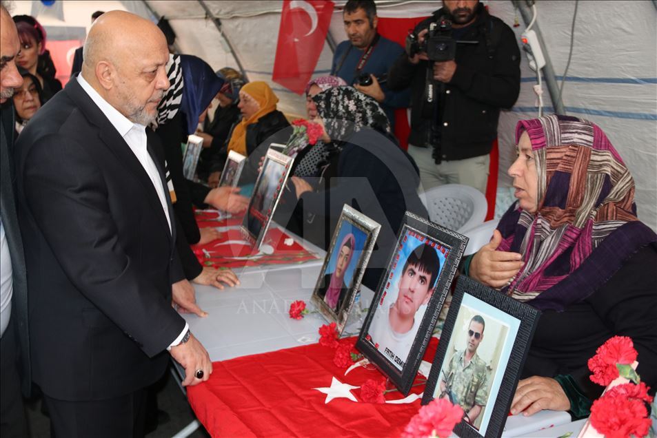 Hak-İş Genel Başkanı Arslan'dan Diyarbakır annelerine destek