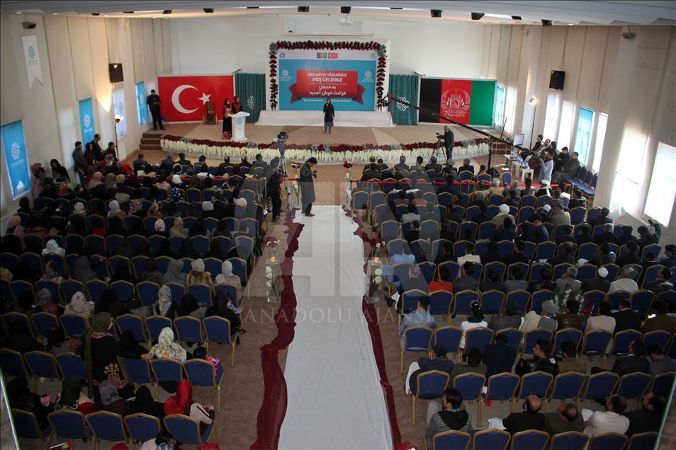 فارغ‌ التحصیلی دانش آموزان دبیرستان بنیاد معارف ترکیه در افغانستان