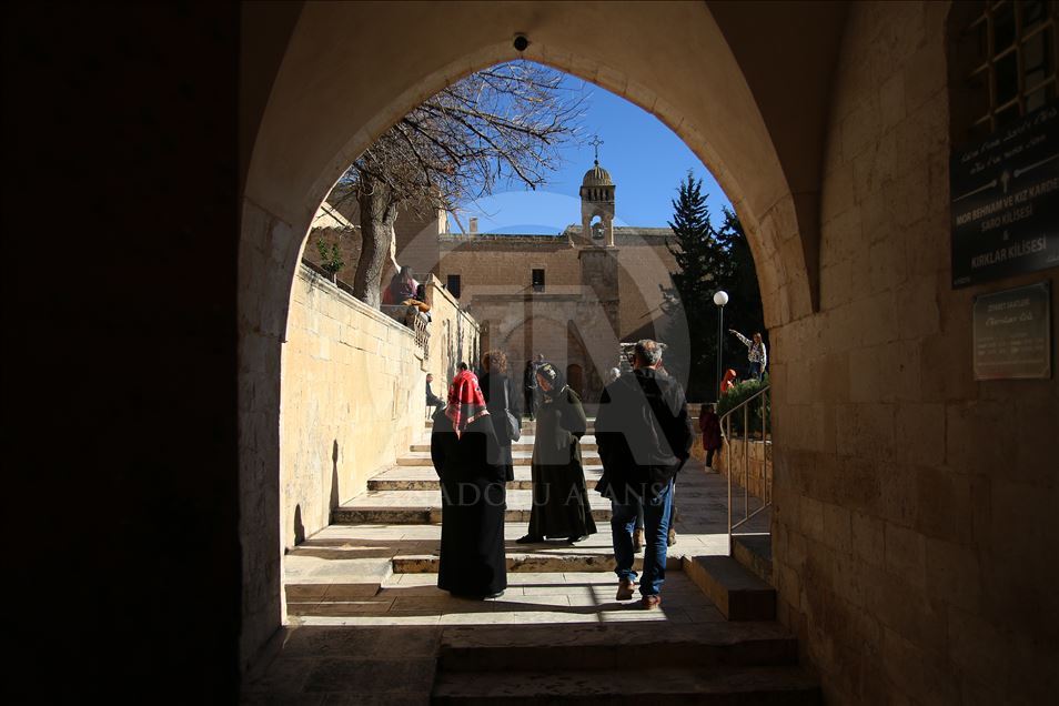 Bir masal şehri Mardin'de hafta sonu yoğunluğu yaşanıyor