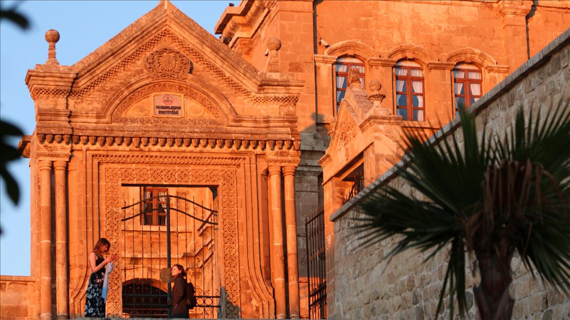 Bir masal şehri Mardin'de hafta sonu yoğunluğu yaşanıyor