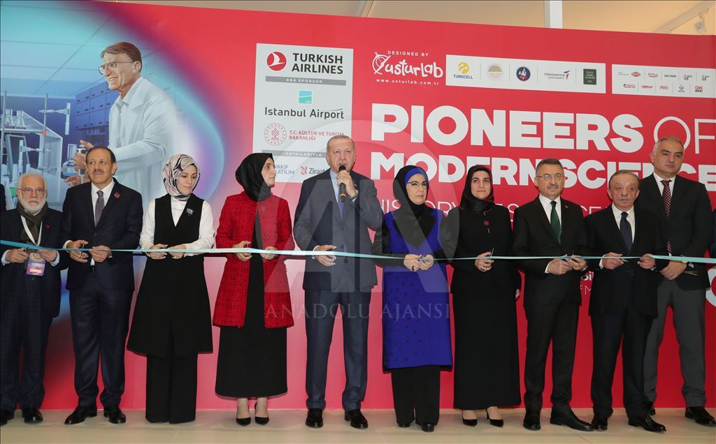 Cumhurbaşkanı Erdoğan, sergi açılışına katıldı