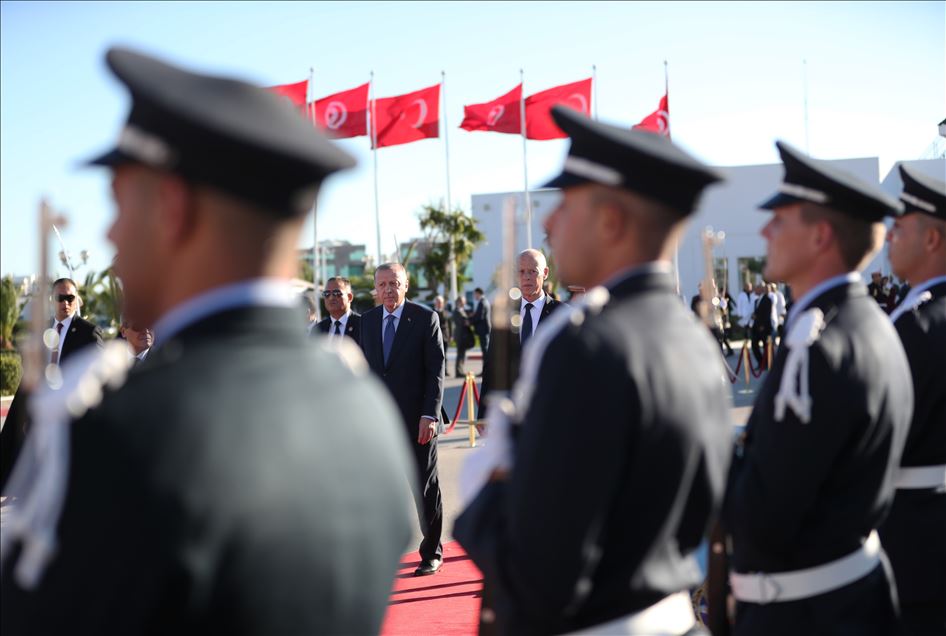 الرئيس أردوغان يغادر تونس
