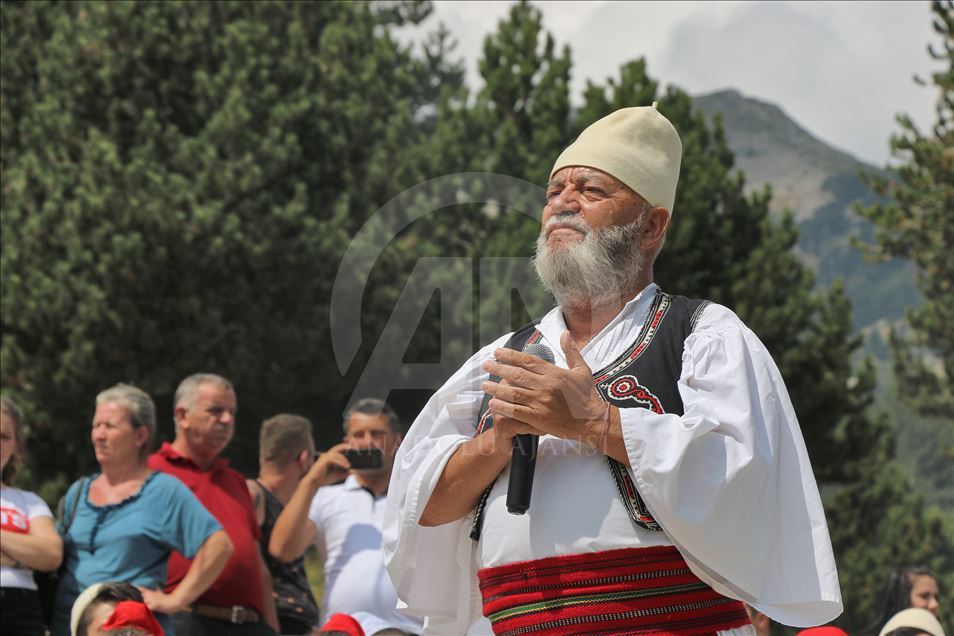 Shqipëri, mbahet ceremonia për pelegrinazhin në Malin e Tomorit