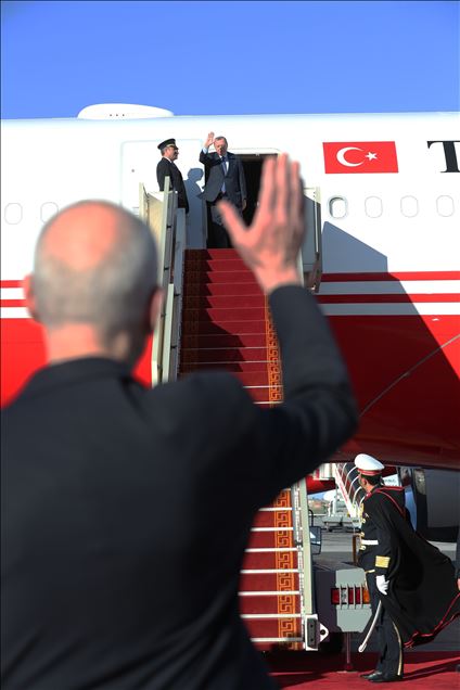 الرئيس أردوغان يغادر تونس
