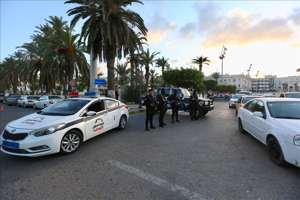 ليبيا.. مظاهرات بطرابلس تنديدا بعدوان حفتر