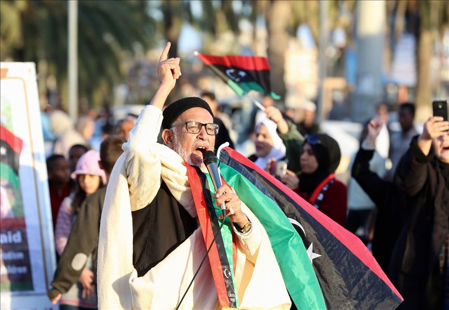 ليبيا.. مظاهرات بطرابلس تنديدا بعدوان حفتر