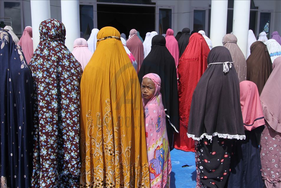 Gerhana matahari "cincin api" di Aceh