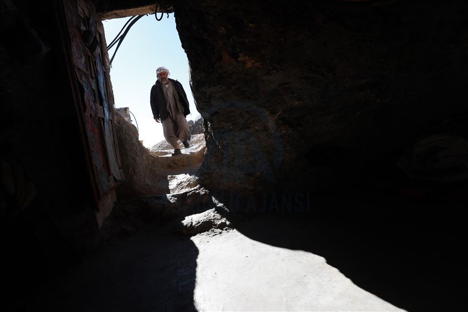 "أهل الكهف" يظهرون في فلسطين
