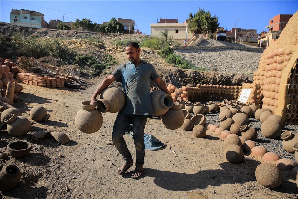 "نزلة" مصر.. أرض الفن وصناعة الإبداع 

