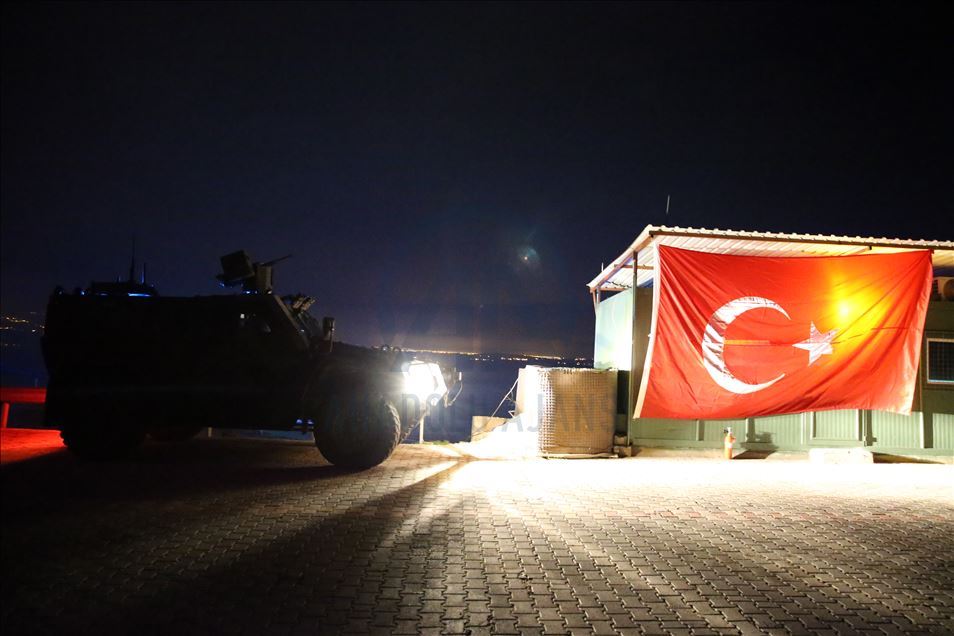 Suriye sınırındaki Mehmetçik yeni yılı nöbette karşılıyor
