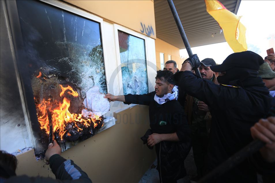 ABD'nin Bağdat Büyükelçiliği önünde protesto