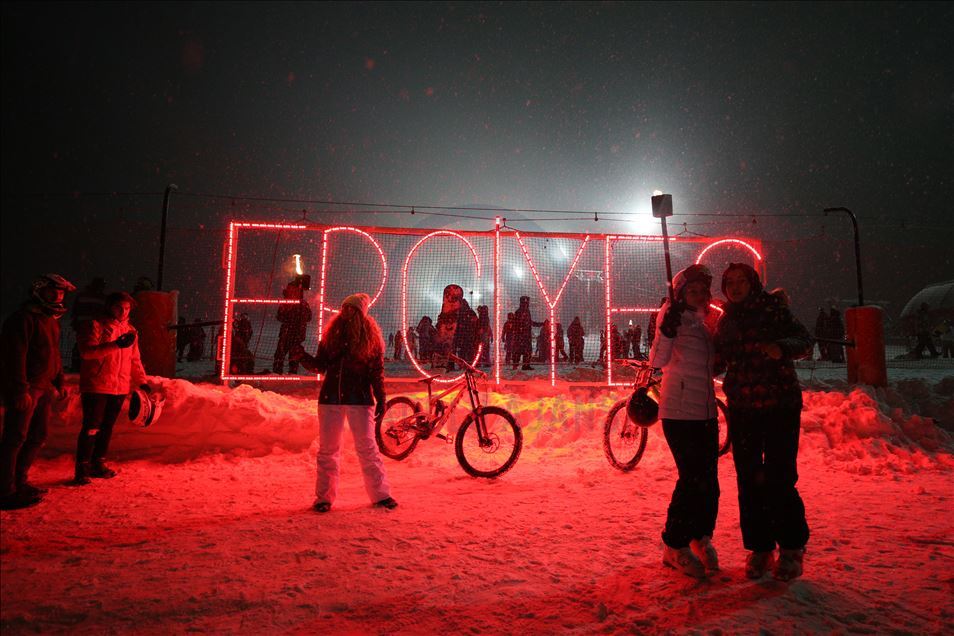 Erciyes Kayak Merkezi'nde meşaleli yılbaşı kutlaması