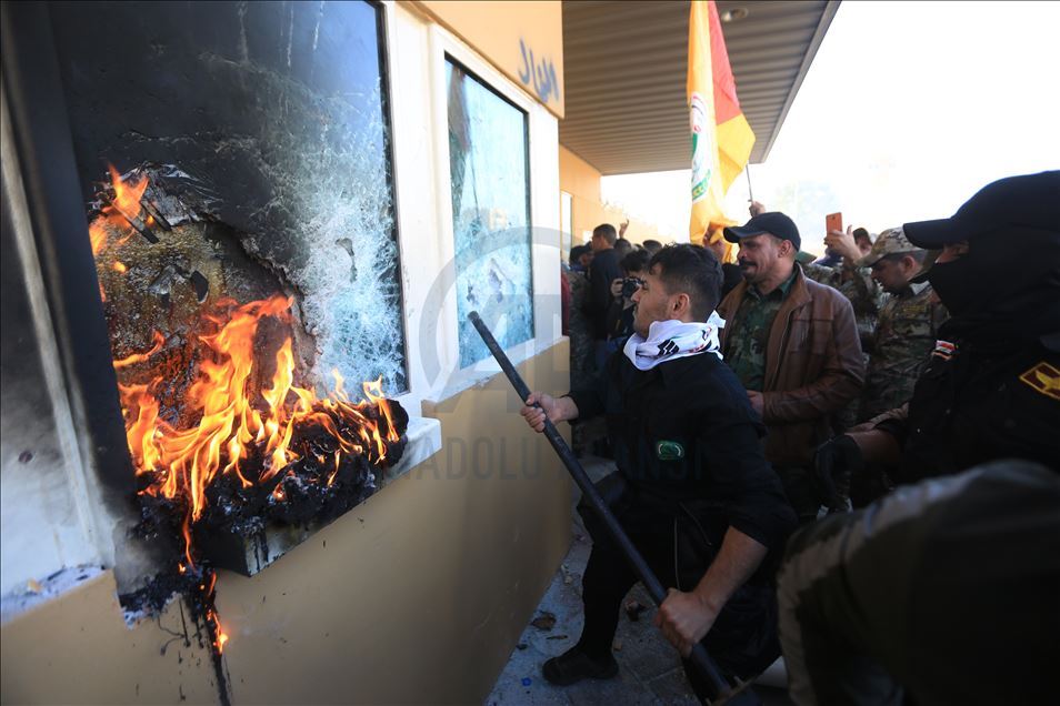 ABD'nin Bağdat Büyükelçiliği önünde protesto