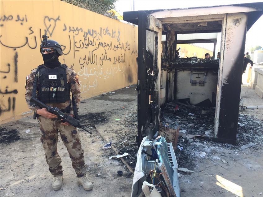 العراق.. المحتجون ينسحبون تدريجيا من محيط السفارة الأمريكية