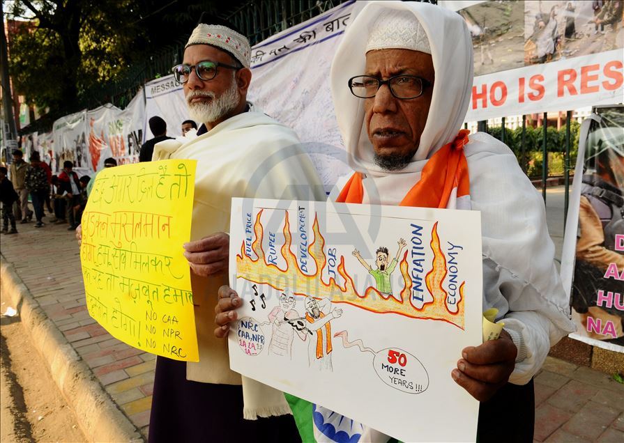 Hindistan'da protestolar sürüyor