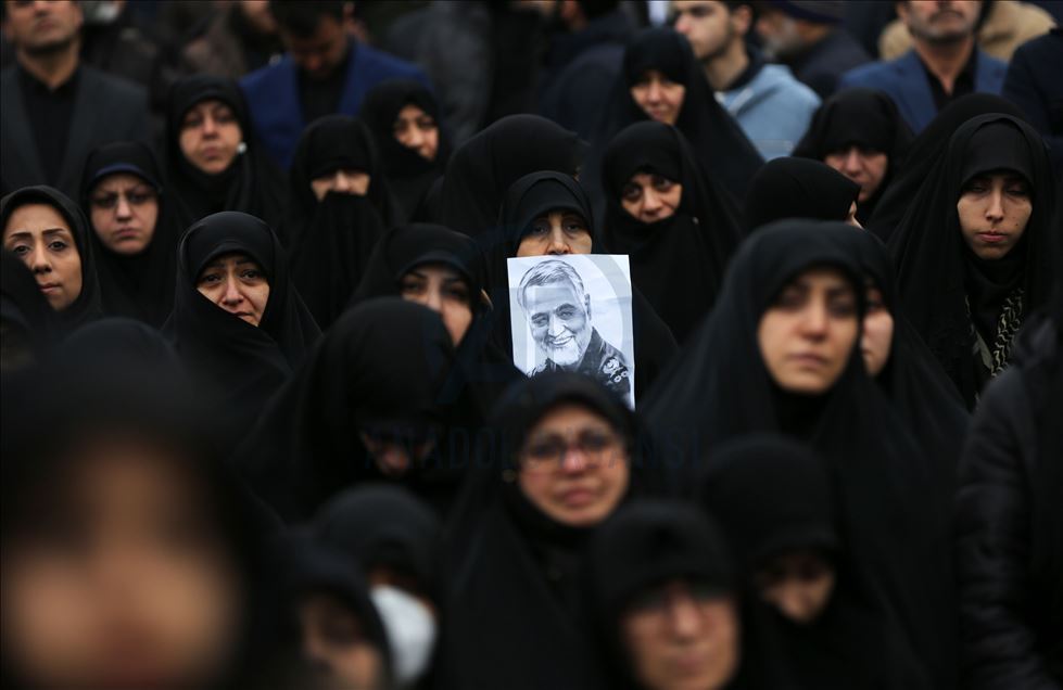 Protesta en Teherán contra el asesinato del comandante Qasem Soleimani